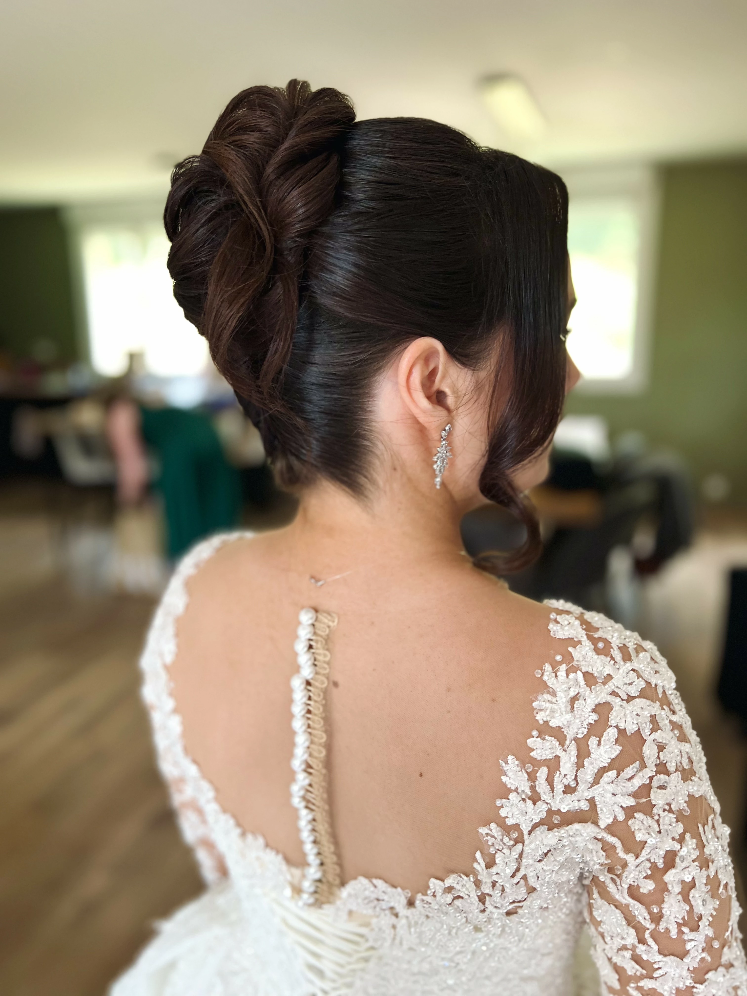 Chignon haut de mariée dans le Morbihan