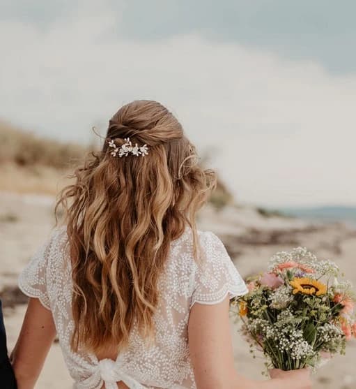 Semi-attache coiffure mariée en bretagne