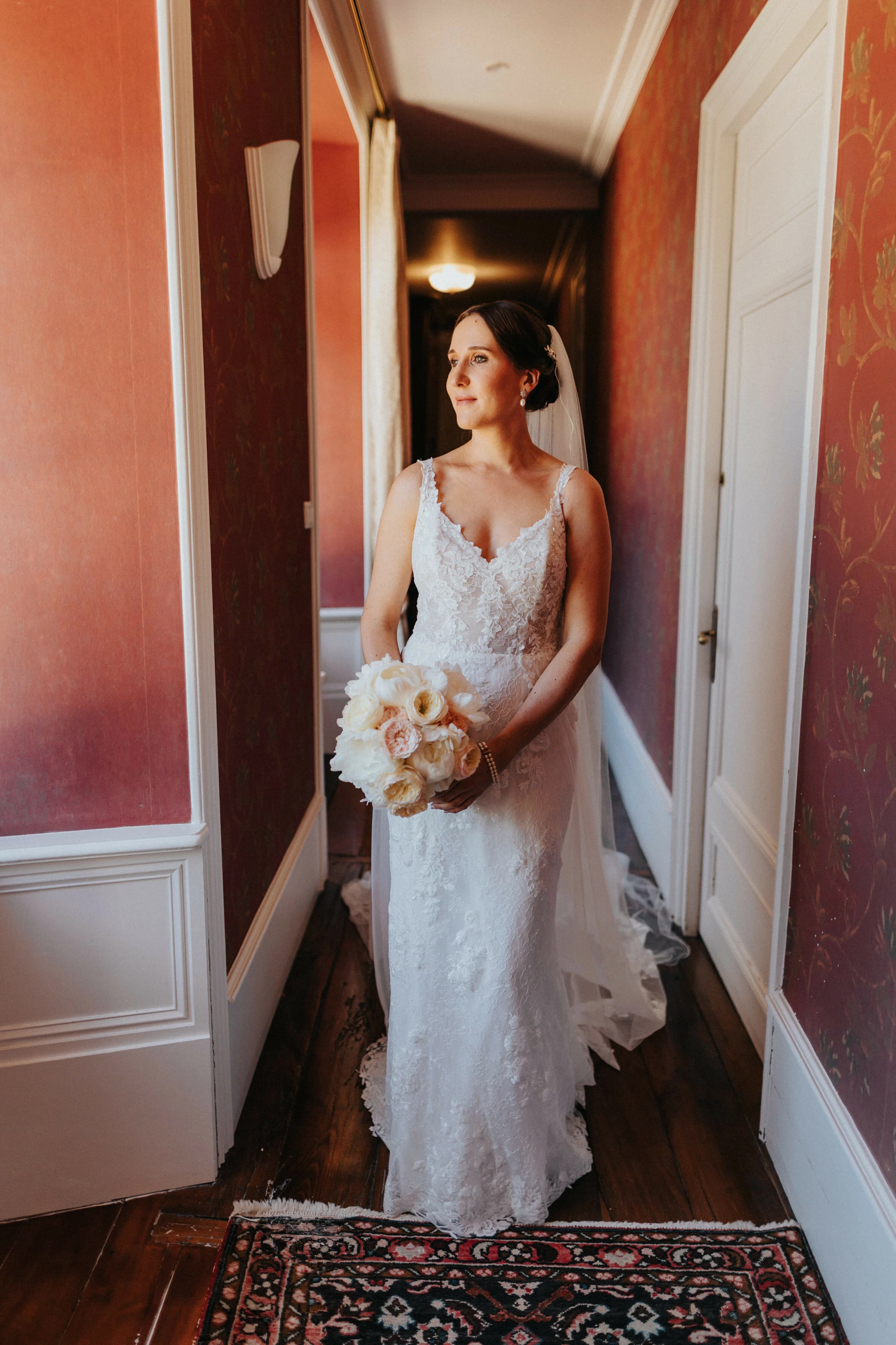 Mise en beauté coiffure et maquillage de mariage au chateau de Lannouan à Landévant